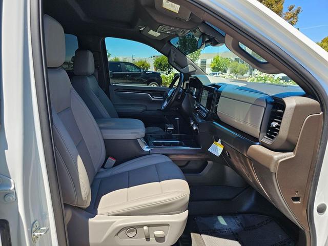 Photo of 2023 Summit White GMC Sierra 1500