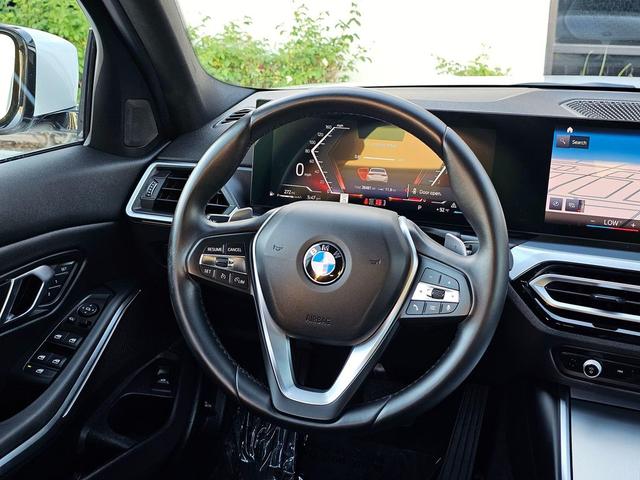 Photo of 2024 Mineral White Metallic BMW 330