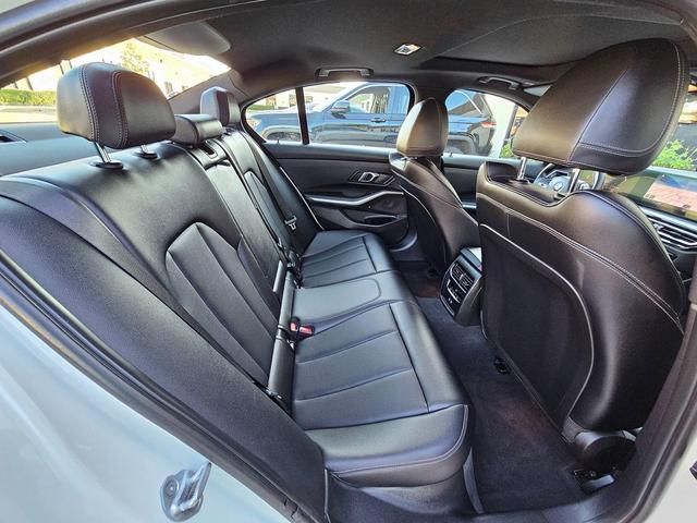 Photo of 2024 Mineral White Metallic BMW 330