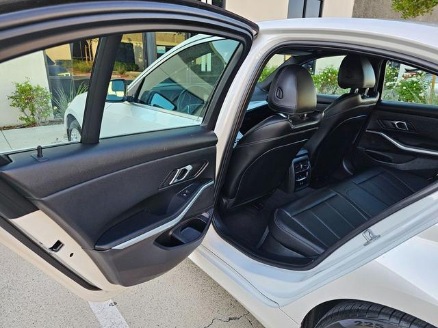 Photo of 2024 Mineral White Metallic BMW 330