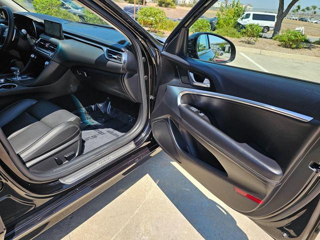 Photo of 2025 Vik Black Genesis G70