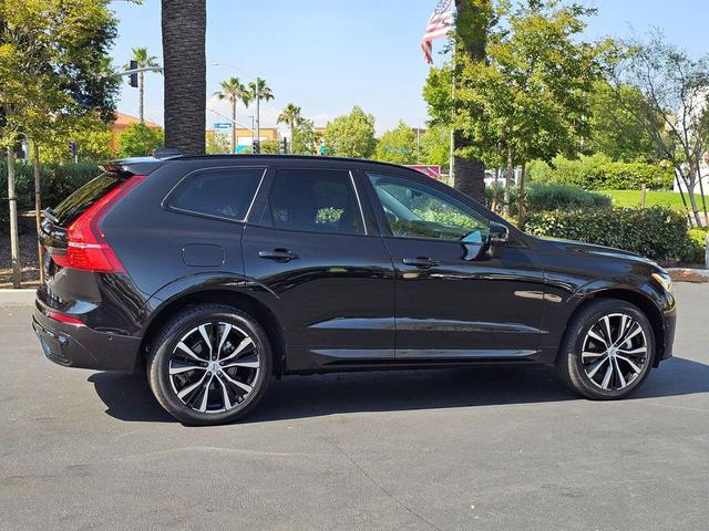 Photo of 2024 Onyx Black Metallic Volvo XC60