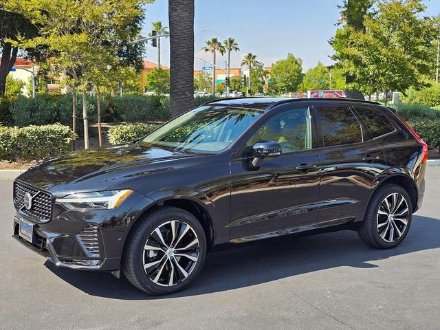 Photo of 2024 Onyx Black Metallic Volvo XC60