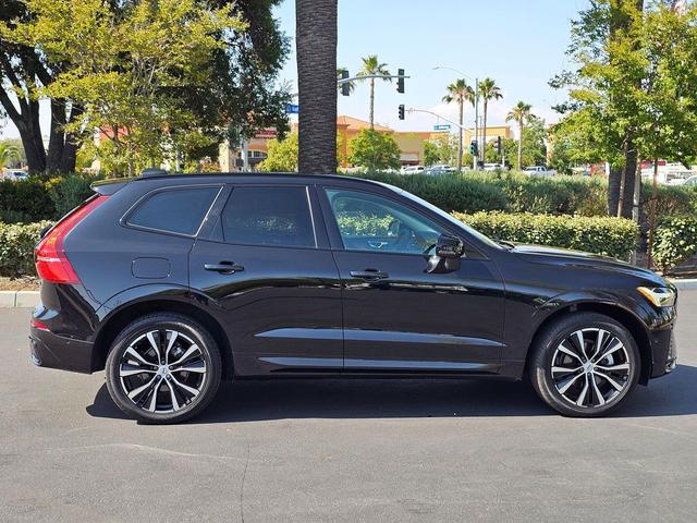 Photo of 2024 Onyx Black Metallic Volvo XC60