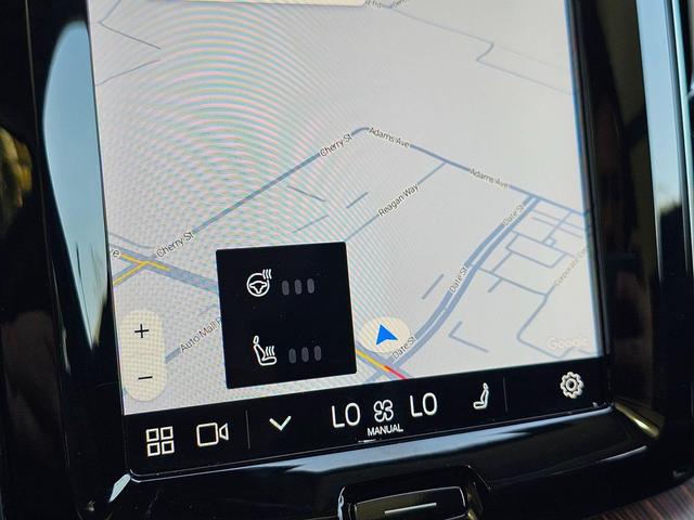 Photo of 2024 Onyx Black Metallic Volvo XC60