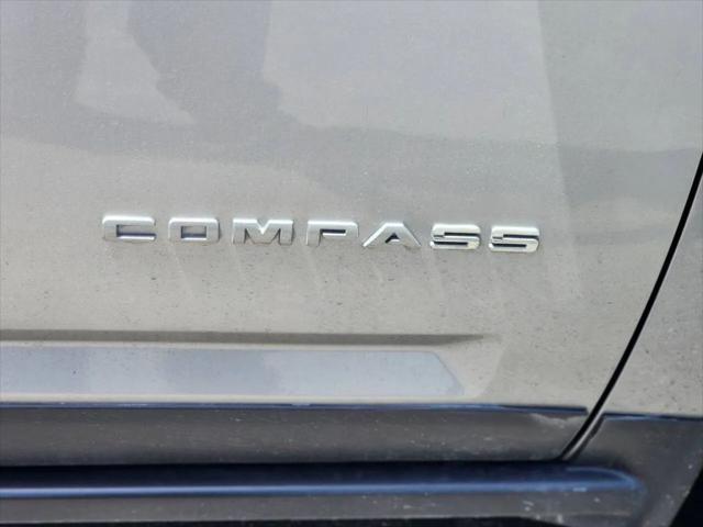 Photo of 2017 Billet Silver Metallic Clearcoat Jeep Compass