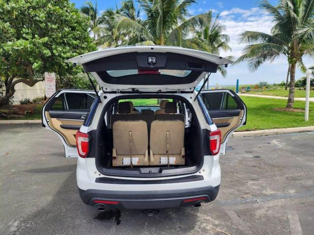 Photo of 2017 Ingot Silver Metallic Ford Explorer