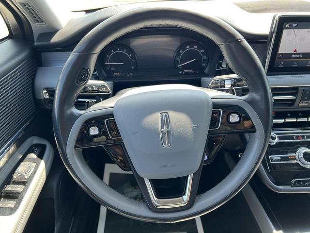 Photo of 2022 Ceramic Pearl Metallic Tri-Coat Lincoln Corsair