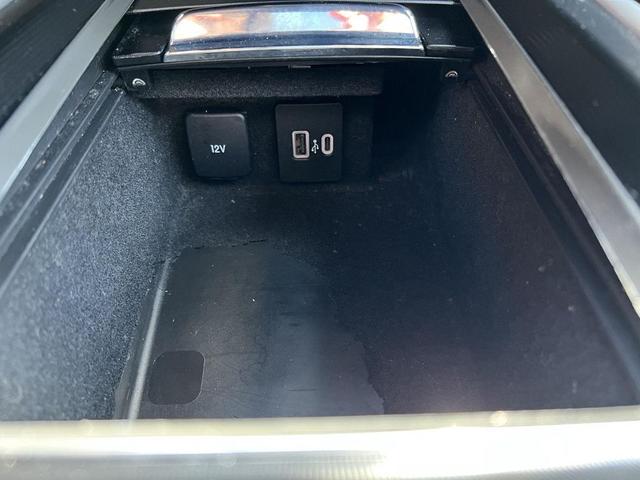 Photo of 2022 Ceramic Pearl Metallic Tri-Coat Lincoln Corsair