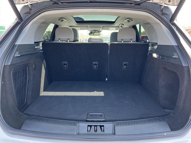 Photo of 2022 Ceramic Pearl Metallic Tri-Coat Lincoln Corsair