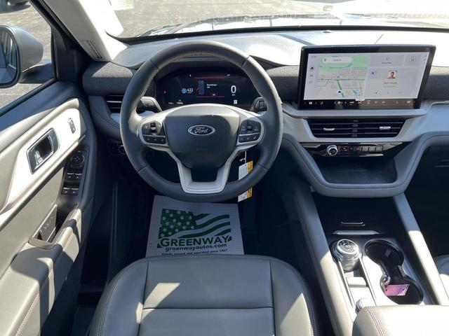 Photo of 2025 Carbonized Gray Metallic Ford Explorer