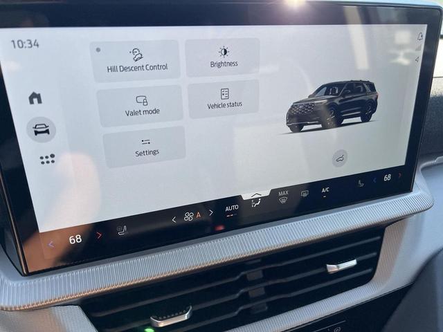 Photo of 2025 Carbonized Gray Metallic Ford Explorer