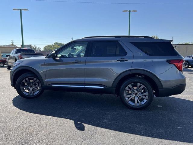 Photo of 2025 Carbonized Gray Metallic Ford Explorer