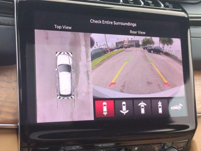 Photo of 2025 Silver Zynith Jeep Grand Cherokee L