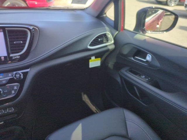 Photo of 2025 Red Chrysler Pacifica