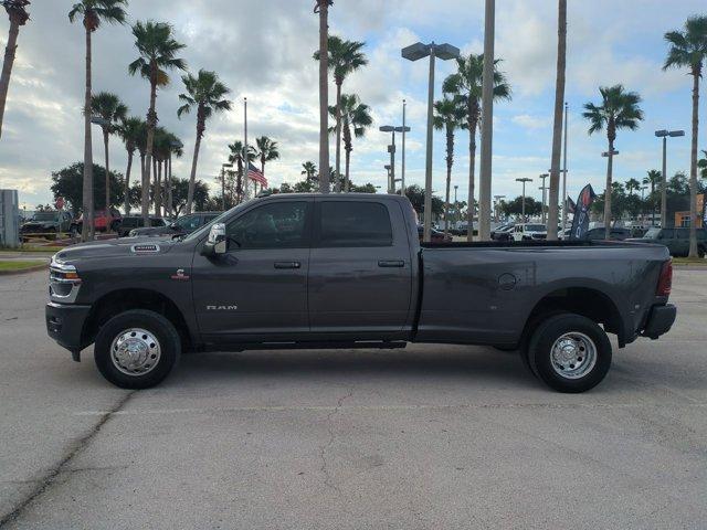 Photo of 2025 Granite Crystal Clearcoat Metallic RAM 3500