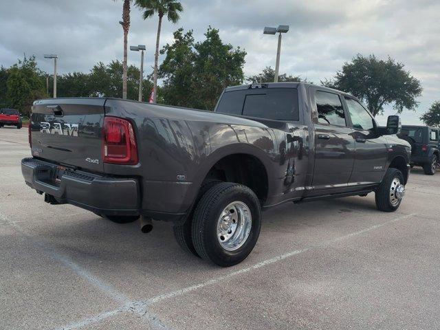 Photo of 2025 Granite Crystal Clearcoat Metallic RAM 3500