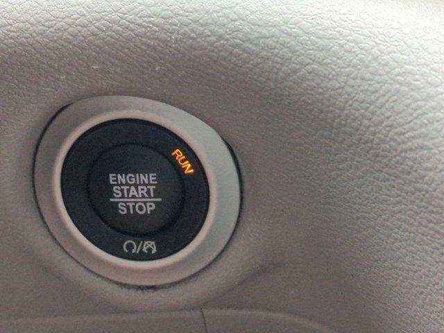 Photo of 2022 Granite Crystal Clearcoat Metallic Chrysler Pacifica