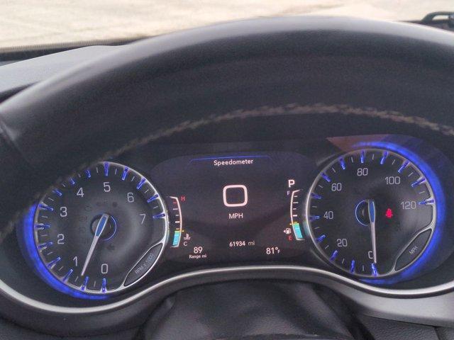 Photo of 2022 Granite Crystal Clearcoat Metallic Chrysler Pacifica