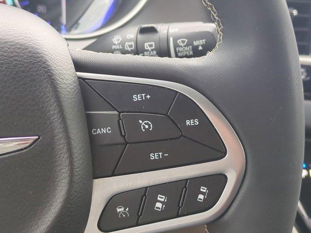 Photo of 2022 Granite Crystal Clearcoat Metallic Chrysler Pacifica