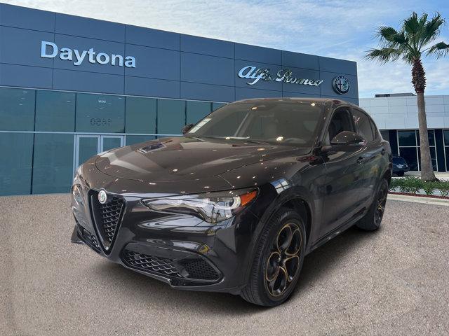 Photo of 2025 Vulcano Black Metallic Alfa Romeo Stelvio