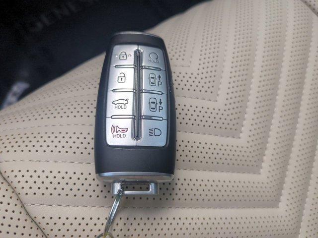 Photo of 2023 White Genesis G80