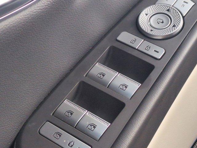 Photo of 2023 White Genesis G80