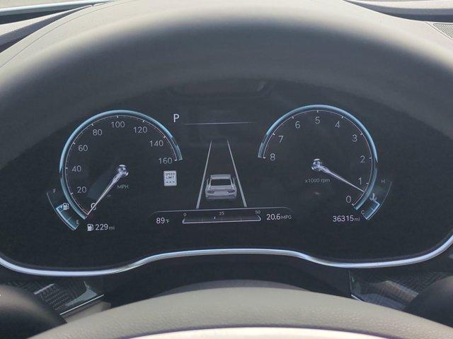 Photo of 2023 White Genesis G80