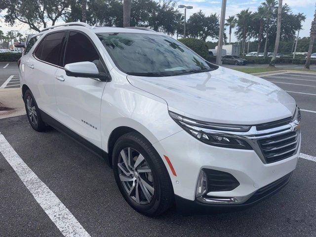 Photo of 2023 Iridescent Pearl Tricoat Chevrolet Equinox