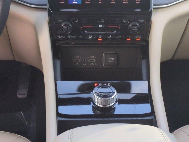 Photo of 2024 Bright White Clearcoat Jeep Grand Cherokee