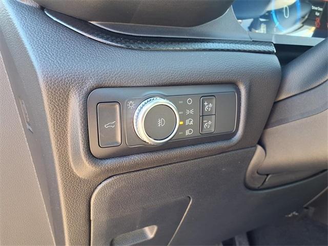 Photo of 2022 Iconic Silver Metallic Ford Explorer