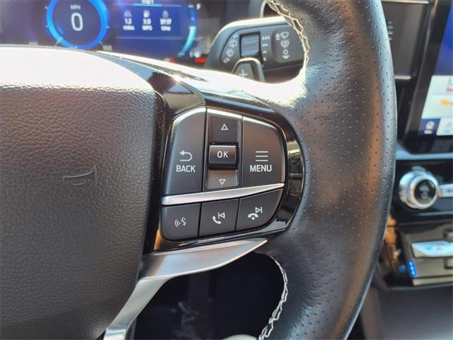 Photo of 2022 Iconic Silver Metallic Ford Explorer