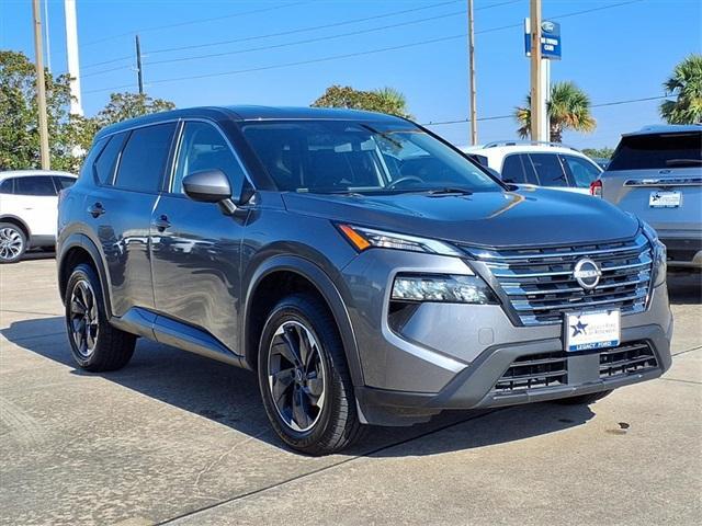 Photo of 2024 Gun Metallic Nissan Rogue