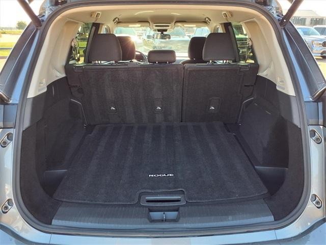 Photo of 2024 Gun Metallic Nissan Rogue