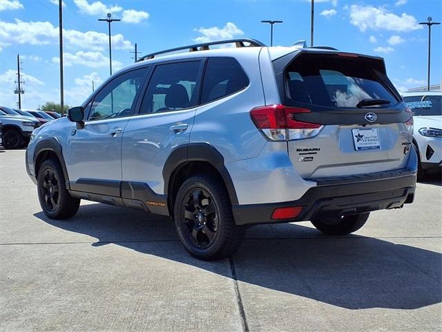Photo of 2023 Ice Silver Metallic Subaru Forester