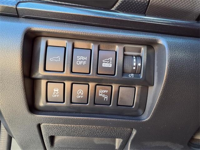 Photo of 2023 Ice Silver Metallic Subaru Forester
