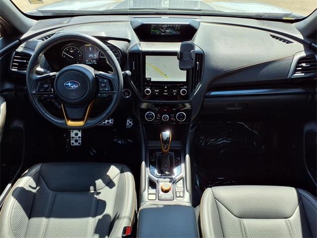 Photo of 2023 Ice Silver Metallic Subaru Forester