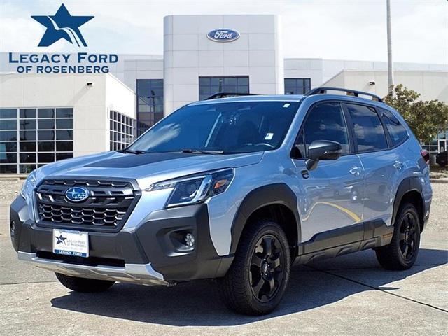Photo of 2023 Ice Silver Metallic Subaru Forester