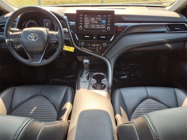 Photo of 2022 Midnight Black Metallic Toyota Camry