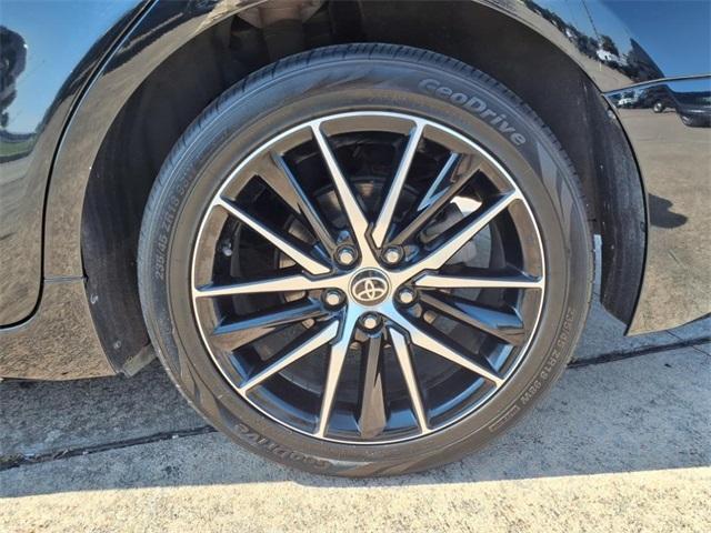 Photo of 2022 Midnight Black Metallic Toyota Camry