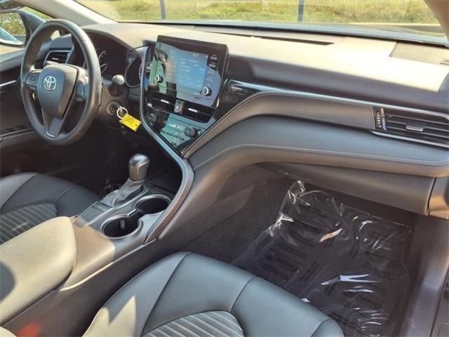 Photo of 2022 Midnight Black Metallic Toyota Camry