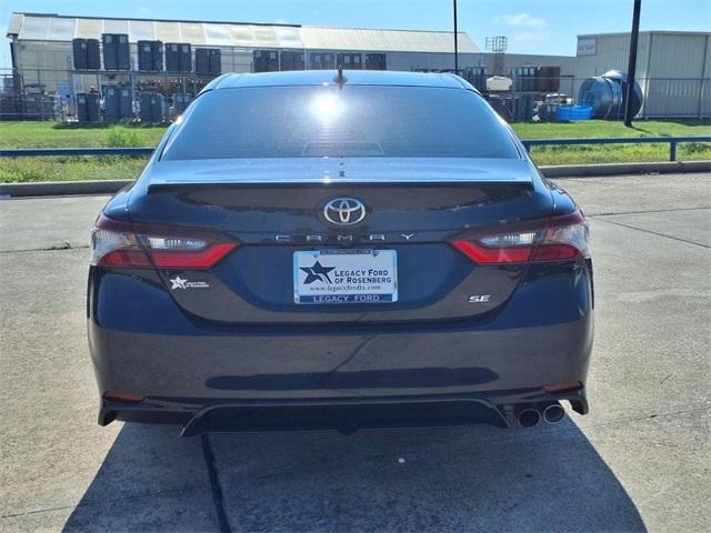 Photo of 2022 Midnight Black Metallic Toyota Camry