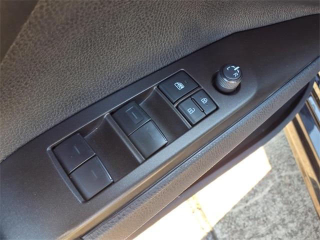 Photo of 2022 Midnight Black Metallic Toyota Camry