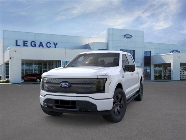 Photo of 2025 Oxford White Ford F-150 Lightning