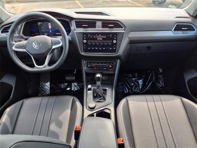 Photo of 2022 Pyrite Silver Metallic Volkswagen Tiguan