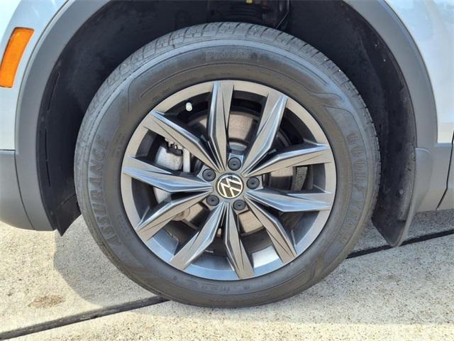 Photo of 2022 Pyrite Silver Metallic Volkswagen Tiguan