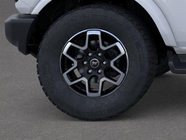 Photo of 2025 Oxford White Ford Bronco