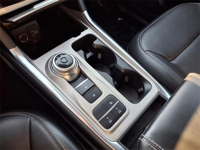 Photo of 2022 Agate Black Metallic Ford Explorer