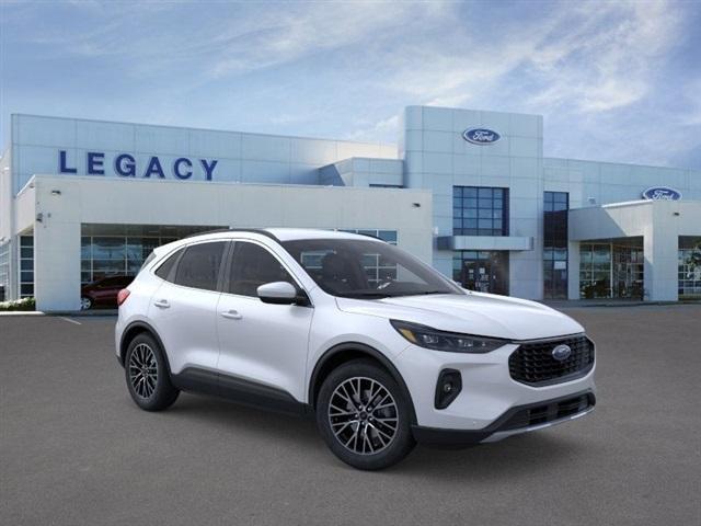 Photo of 2025 Space Silver Ford Escape