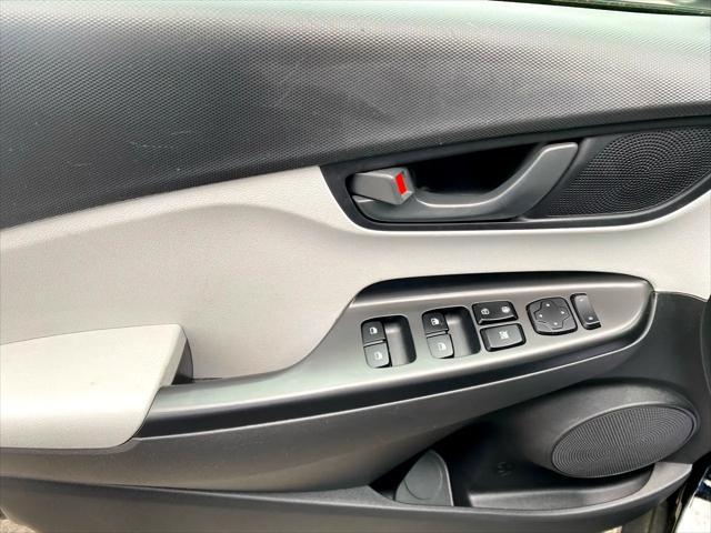 Photo of 2022 Ultra Black Hyundai KONA